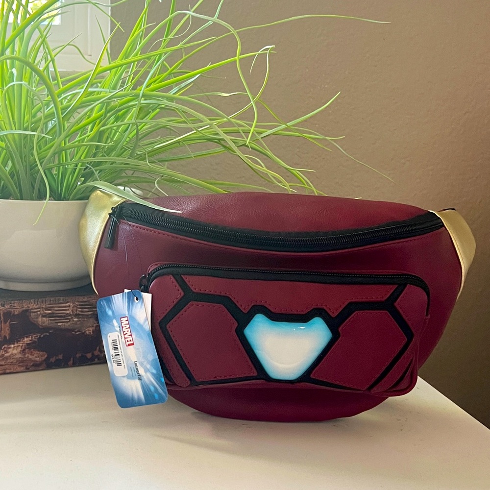 NWT. Avengers Endgame Fannypack